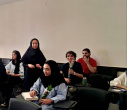 استقبال هیئت‌رئیسه دانشکده از دانشجویان با اهدای گل