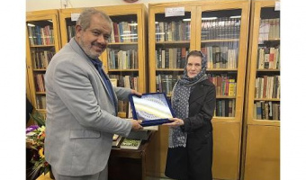 مراسم رونمایی از ۲۰۰۰ جلد کتاب اهدایی جناب آقای دکتر محمد اسعد نظامی به کتابخانه دانشکده