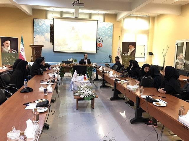 گزارش بازدید جمعی از دانشجویان دانشکده از پارک فناوری پردیس
