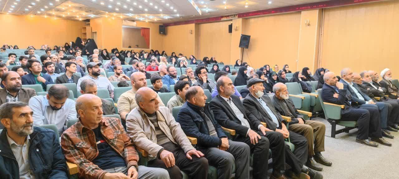 برگزاری یادواره شهدا باحضور دانشجویان و اساتید و گروه خادمین شهدا در دانشکده علوم اجتماعی